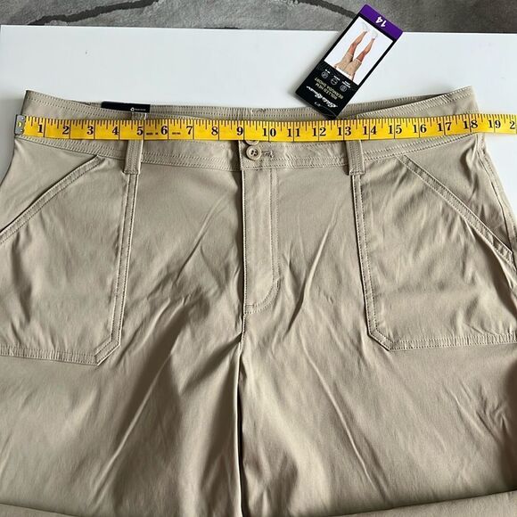 NWT Eddie Bauer Bermuda Short Rolled Hem Tan - Picture 9 of 12